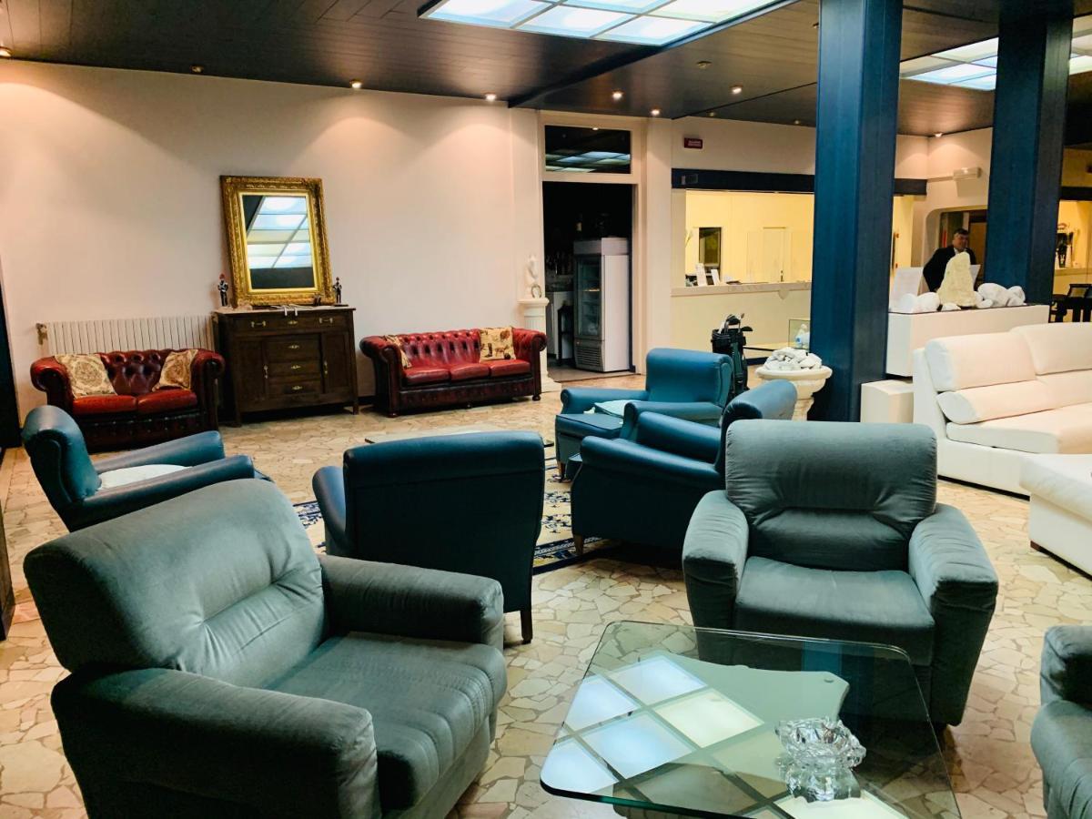 G&D Hotel Deanna Pool&Brunch ميلانو ماريتيما المظهر الخارجي الصورة
