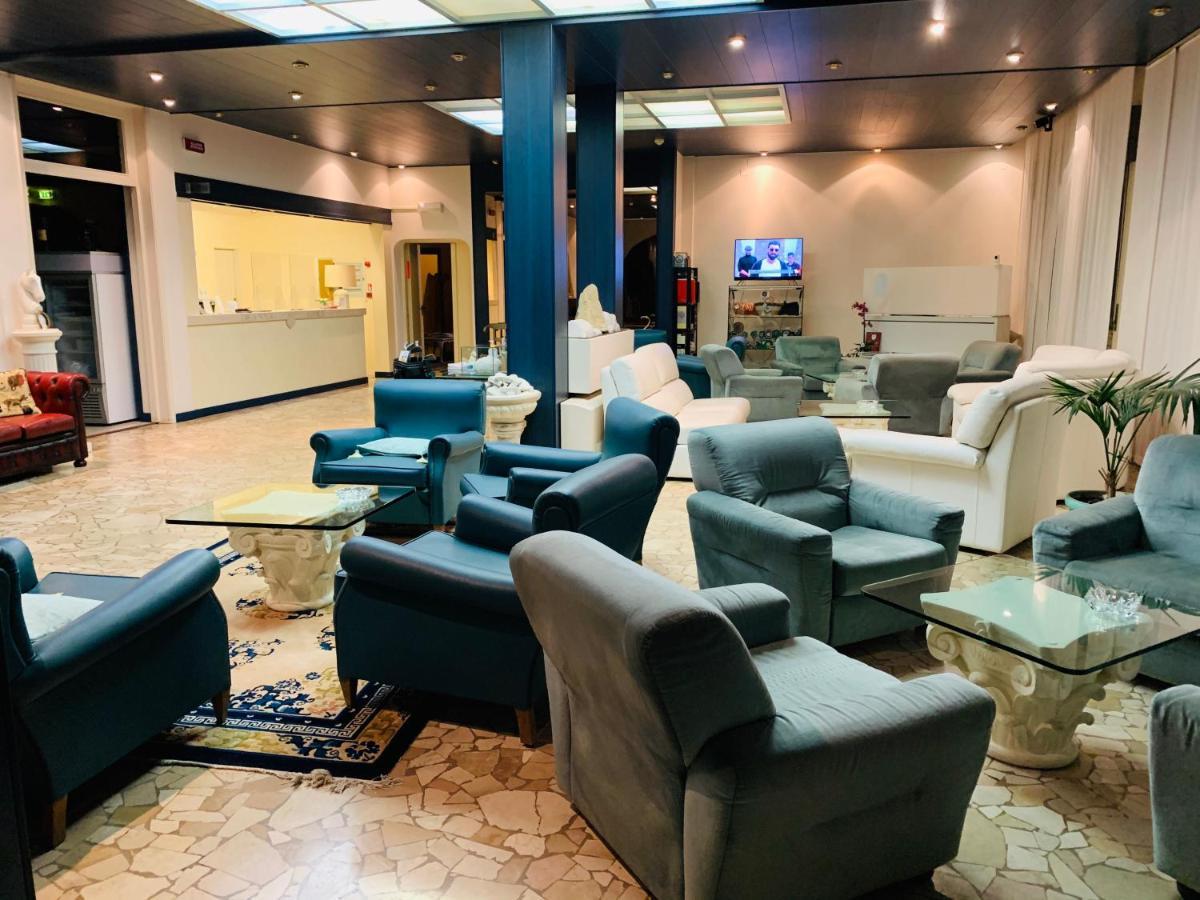 G&D Hotel Deanna Pool&Brunch ميلانو ماريتيما المظهر الخارجي الصورة