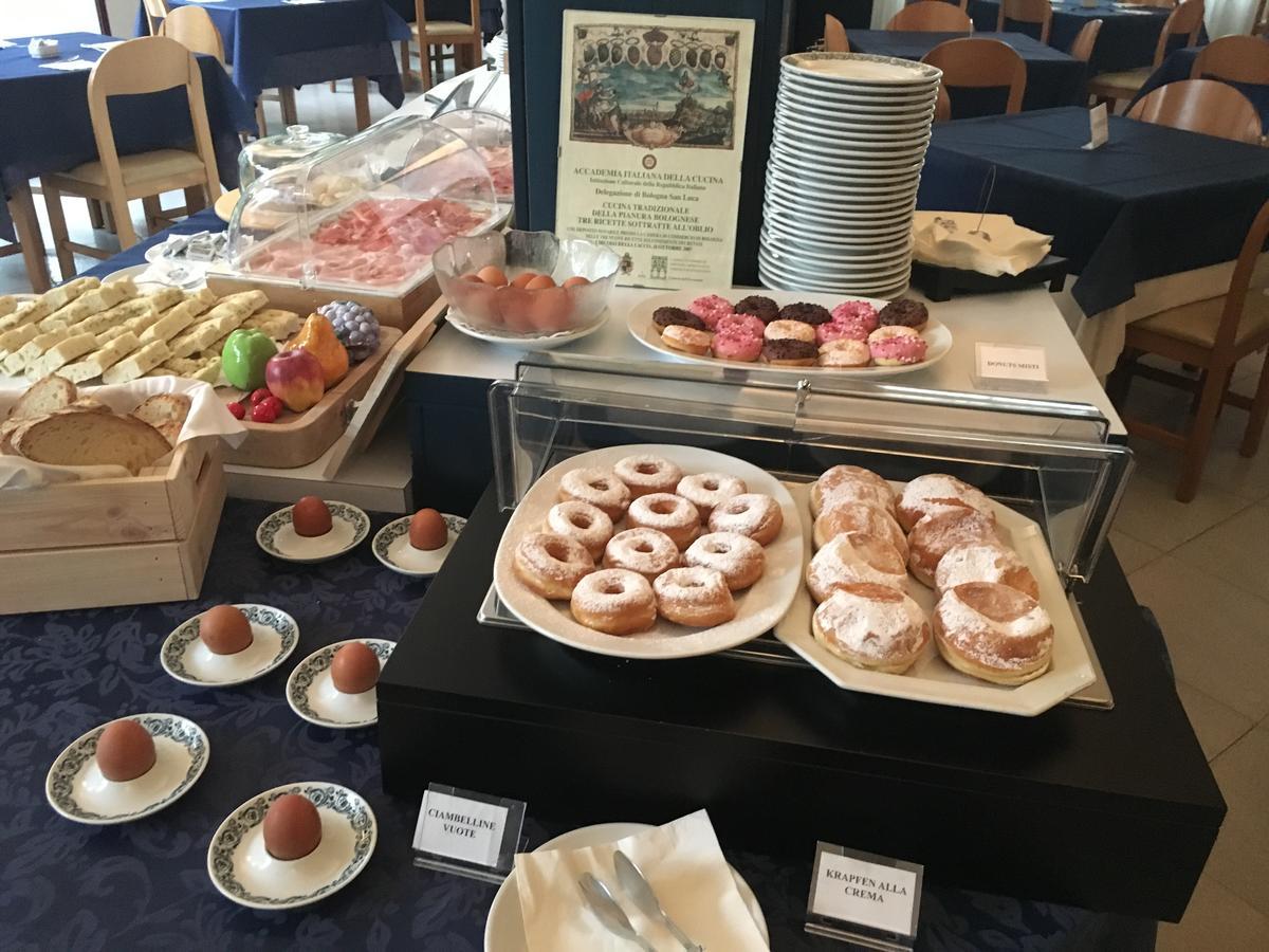 G&D Hotel Deanna Pool&Brunch ميلانو ماريتيما المظهر الخارجي الصورة