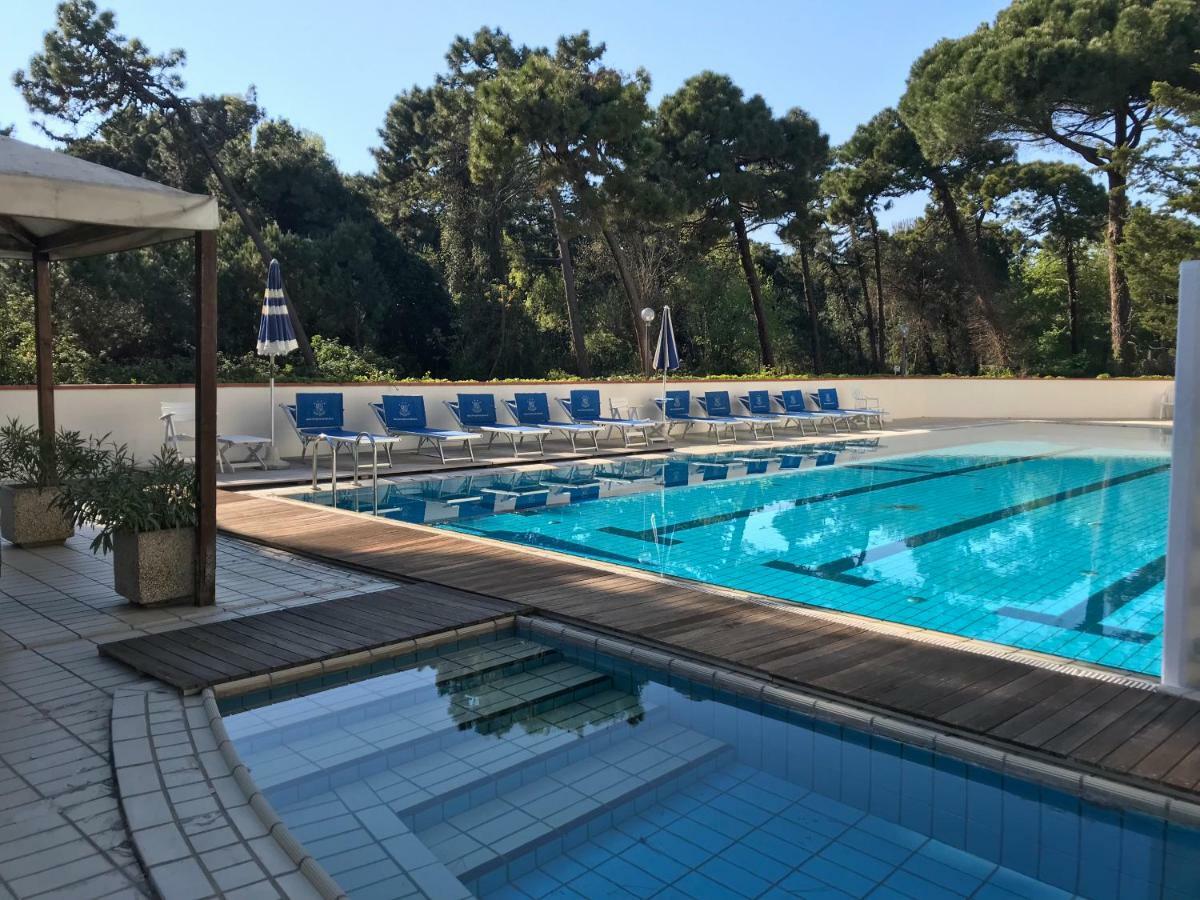 G&D Hotel Deanna Pool&Brunch ميلانو ماريتيما المظهر الخارجي الصورة